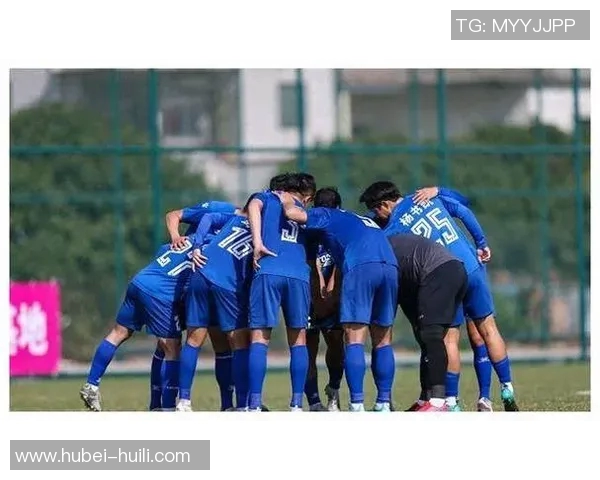 杭州足球队进攻体系解析与战术创新探讨 杭州足球队进攻体系解析与战术创新探讨