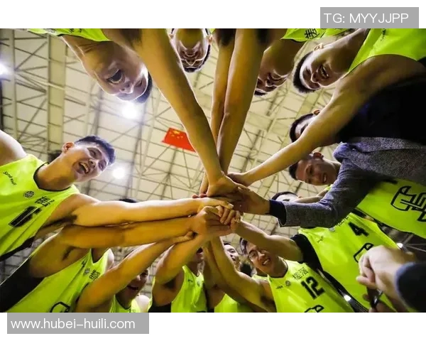 上海羽毛球队阵地战革新探索新模式提升竞技水平与团队协作能力 上海羽毛球队阵地战革新探索新模式提升竞技水平与团队协作能力