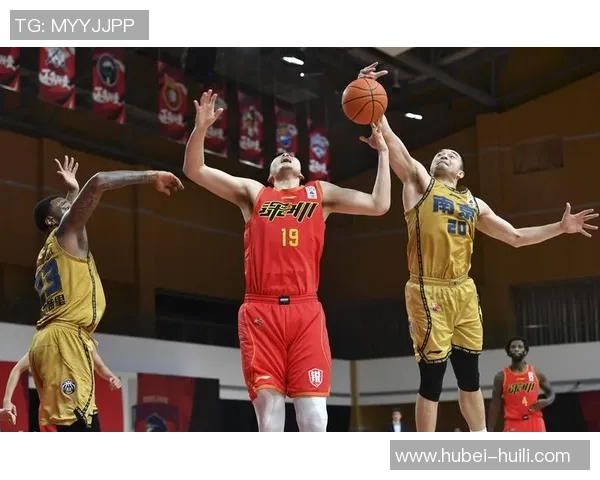 篮球巨献揭秘南京篮球队的比赛经验与欧冠足球的精彩碰撞 篮球巨献揭秘南京篮球队的比赛经验与欧冠足球的精彩碰撞