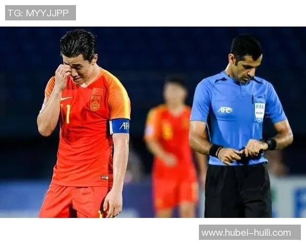 体育实时数据重庆篮球队比赛经验引发热议球迷对战术与表现的争议分析